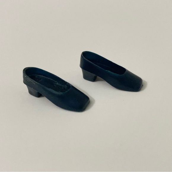 Vintage Barbie Black Shoes Doll Accessory Korea - Picture 13 of 14